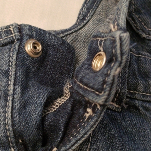 Old Navy Denim Short Overalls - Picture 4 of 8